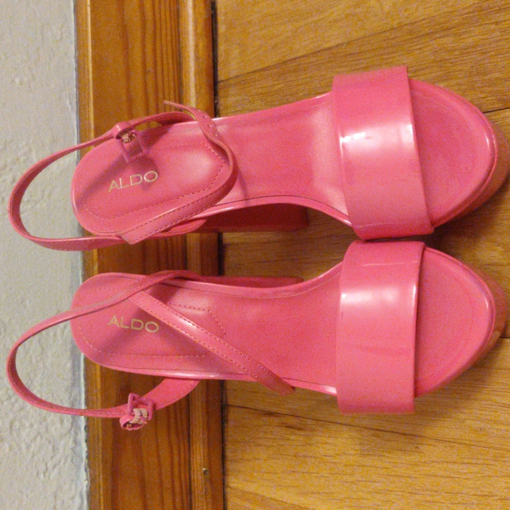 Aldo platform heels size 8